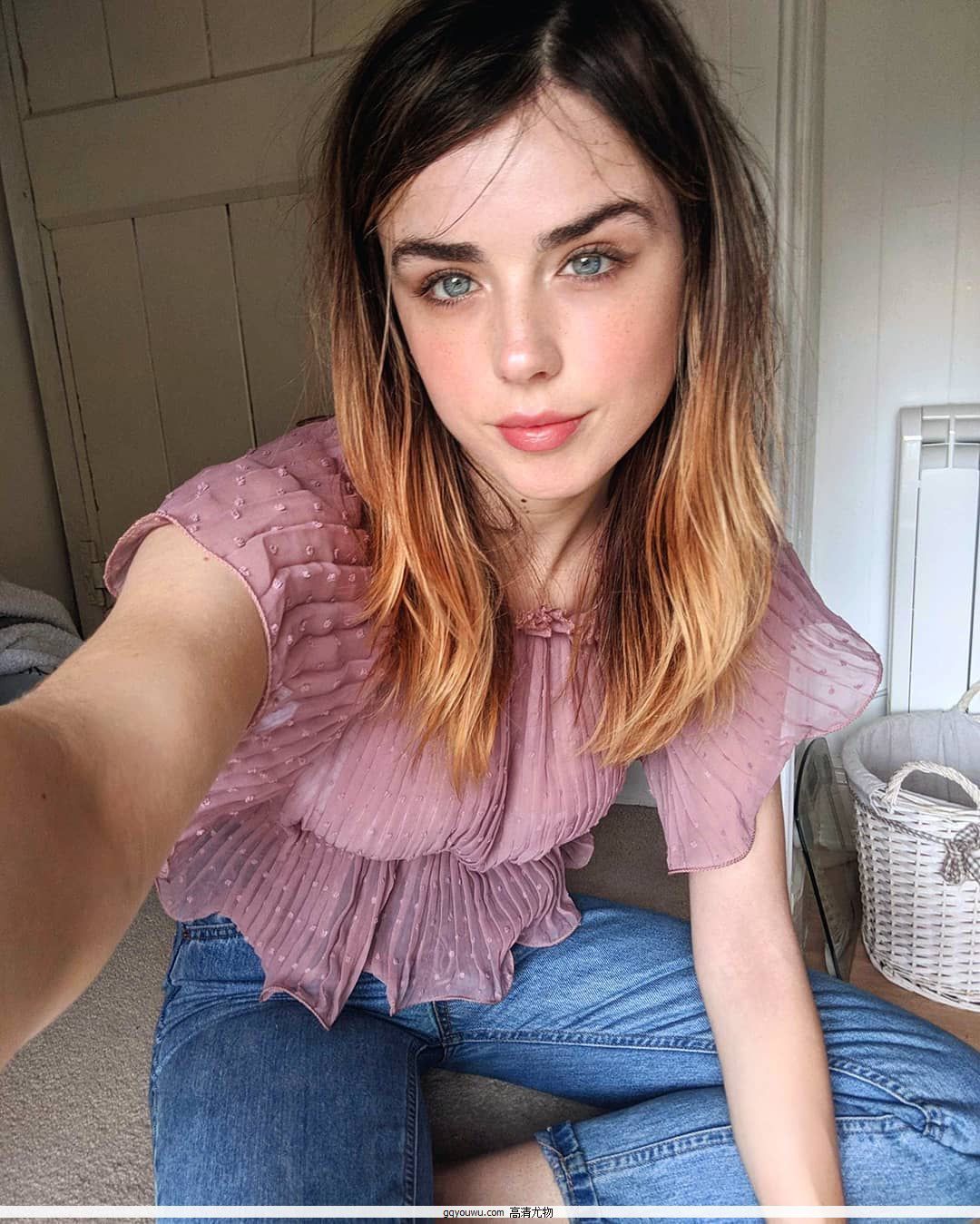 Danielle Sharp- ӢԸеѧ